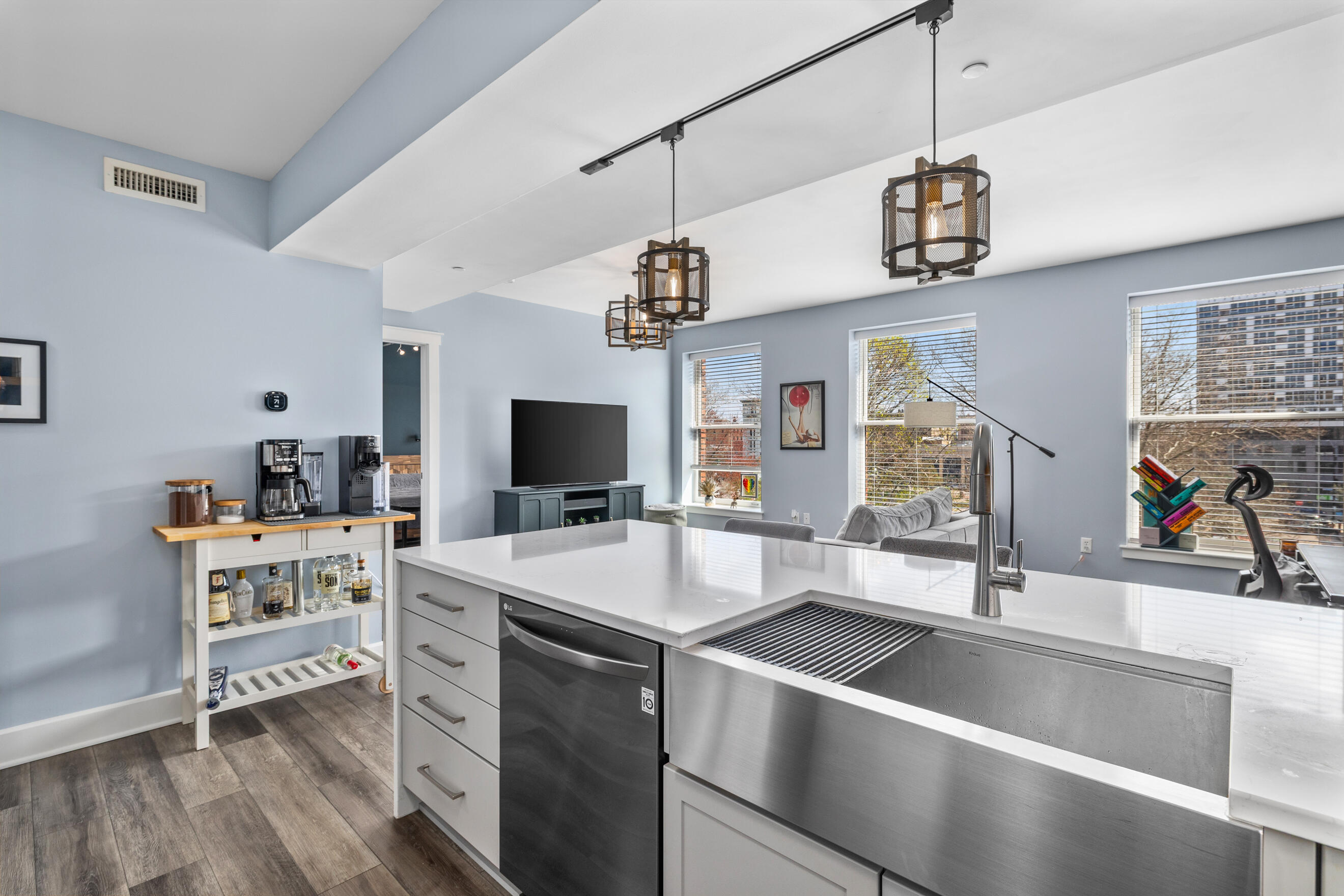 27 Library Street Northeast, Unit 403 Grand Rapids, MI 49503 - Photo 10 of 30 Kitchen