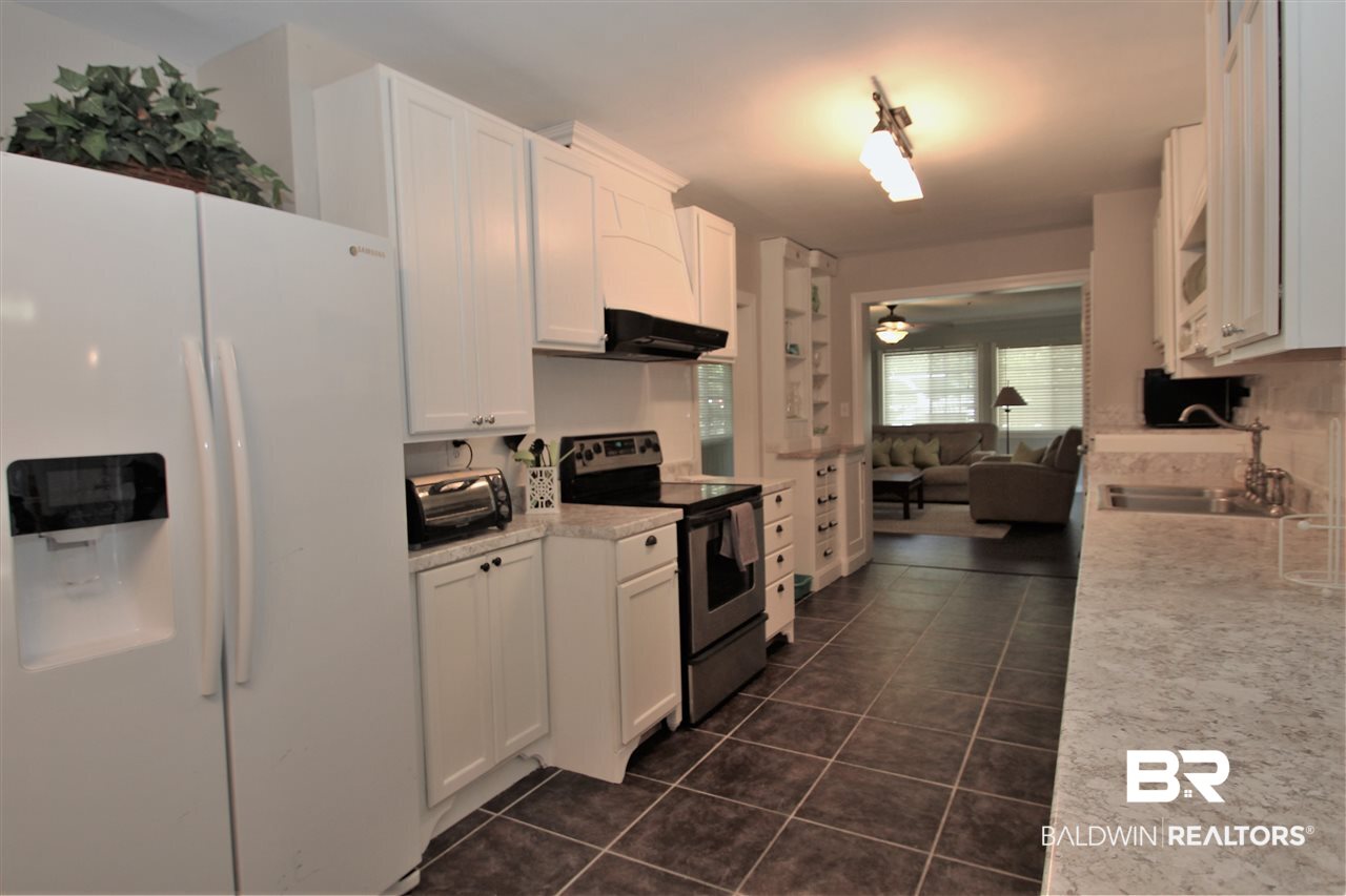 361 Tatum Avenue Mobile, AL 36609 - Photo 9 of 36
