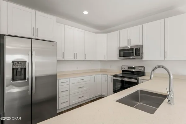$1,995 | 7031 Patronis Drive, Panama City, FL 32408