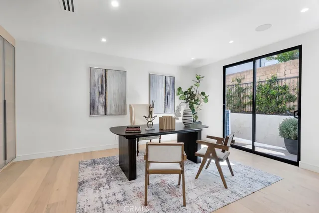 $3,995,000 | 4015 Clarinda Drive, Tarzana, CA 91356