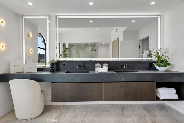 $3,995,000 | 4015 Clarinda Drive, Tarzana, CA 91356