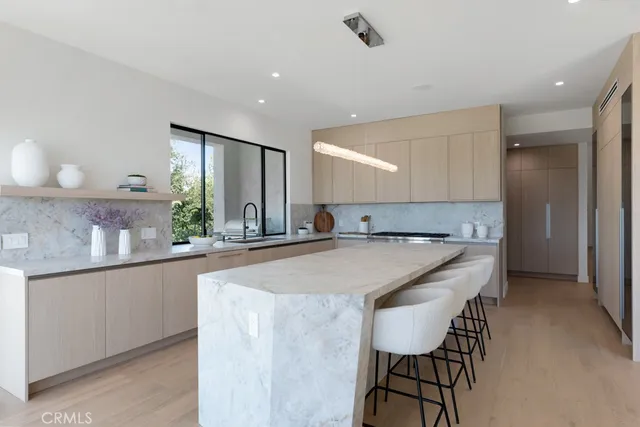 $3,995,000 | 4015 Clarinda Drive, Tarzana, CA 91356