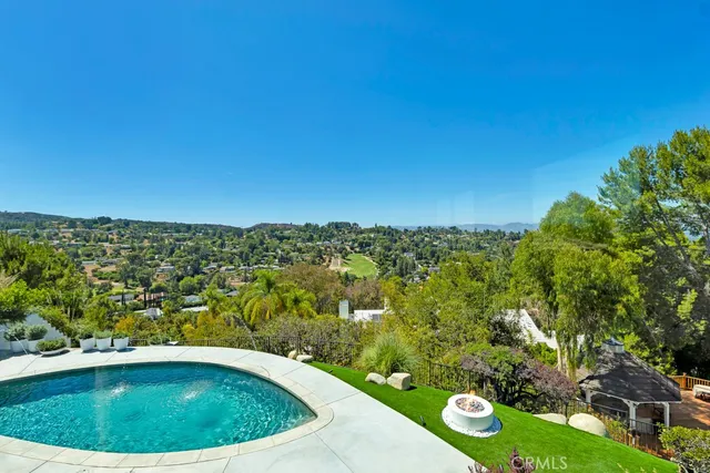 $3,995,000 | 4015 Clarinda Drive, Tarzana, CA 91356