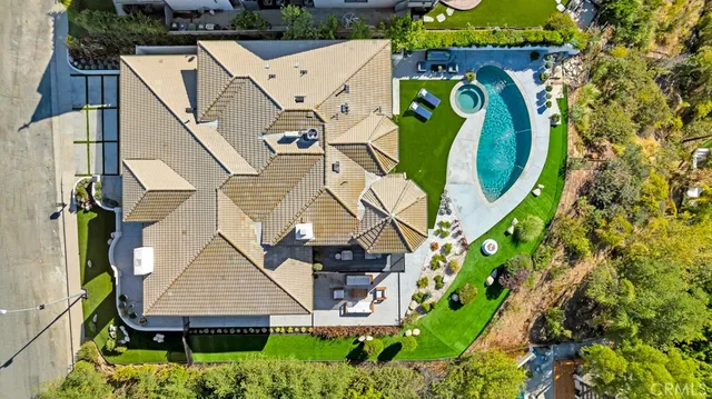 $3,995,000 | 4015 Clarinda Drive, Tarzana, CA 91356