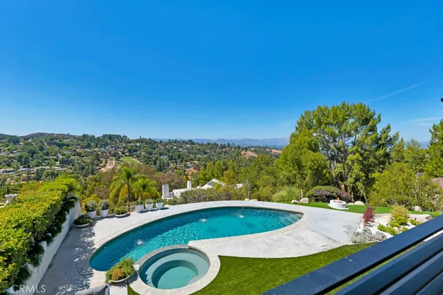 $3,995,000 | 4015 Clarinda Drive, Tarzana, CA 91356
