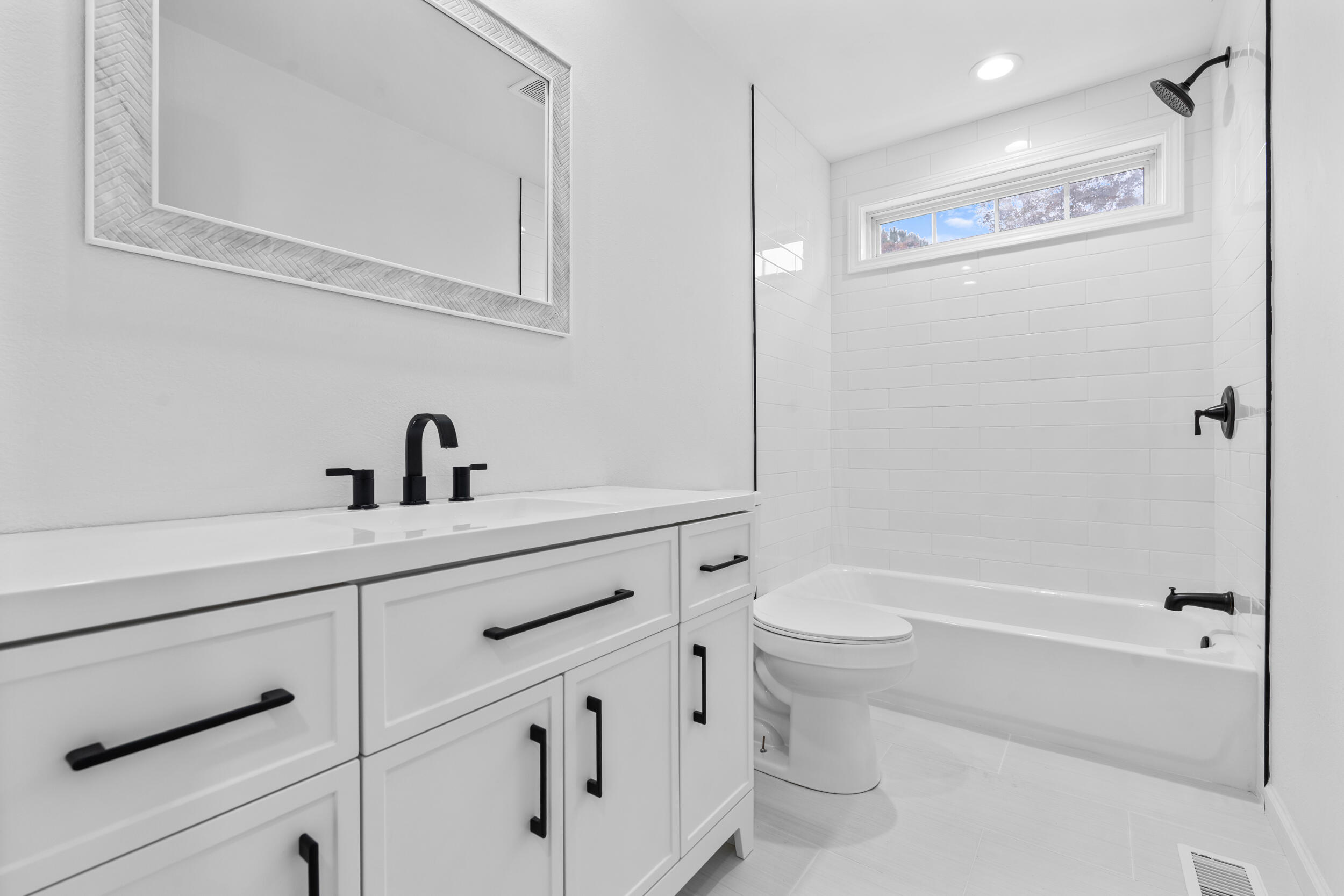 10132 Clarks Mill Road Avera, GA 30803 - Photo 18 of 27 10132 Clarks hall bath
