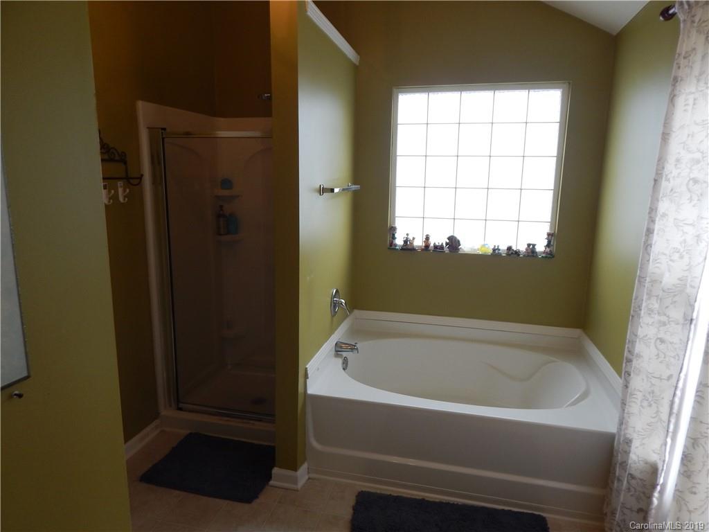 1615 Flagsworth Road Lake Wylie, SC 29710 - Photo 11 of 17 Gallery Image 11