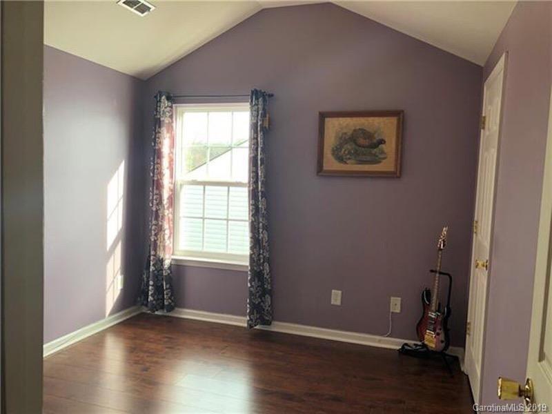 1615 Flagsworth Road Lake Wylie, SC 29710 - Photo 12 of 17 Gallery Image 12