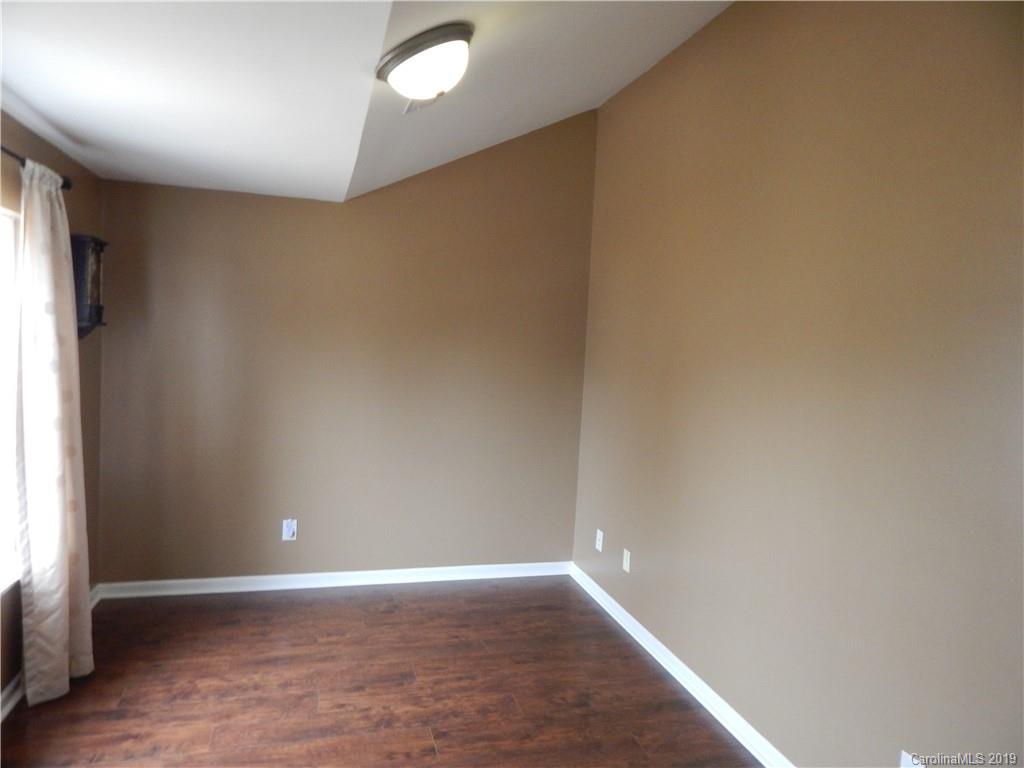 1615 Flagsworth Road Lake Wylie, SC 29710 - Photo 14 of 17 Gallery Image 14