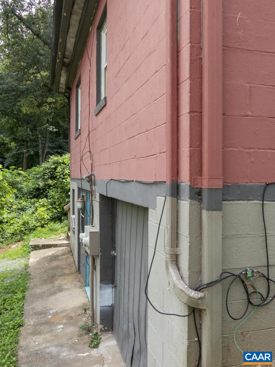 309 Valley Rd Extension Charlottesville, VA 22903 - Photo 3 of 23