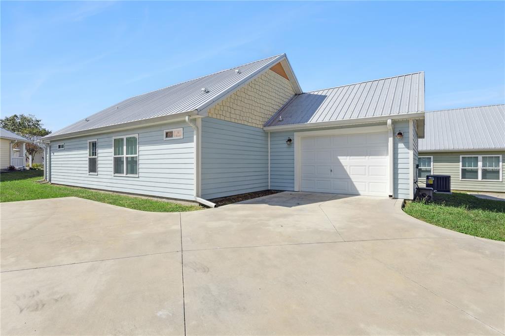 112 Turtle Run Umatilla, FL 32784 - Photo 4 of 32