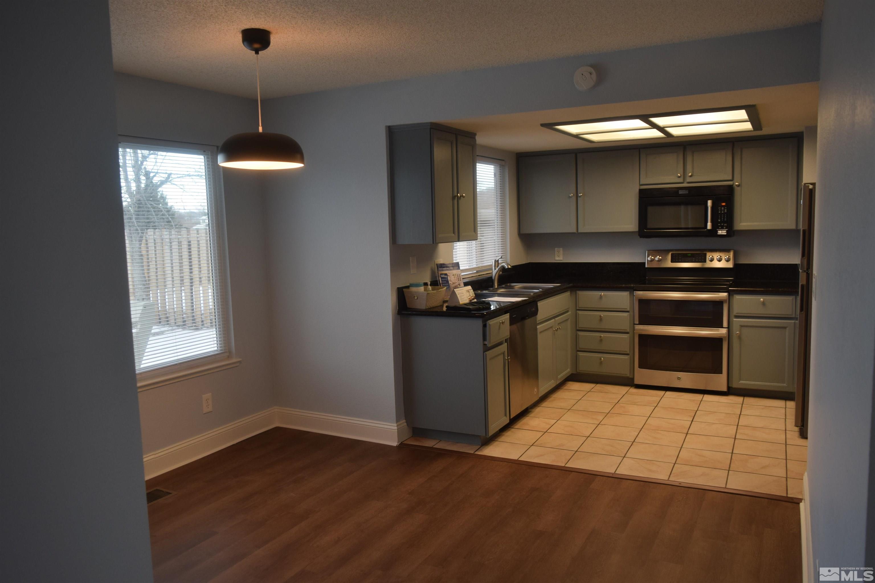 4465 Perro Lane Reno, NV 89502 - Photo 11 of 37 Photo 11