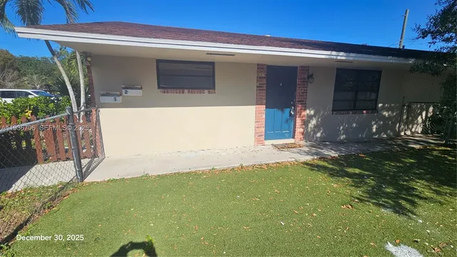 $1,850 | 5030 Southwest 26th Avenue, Unit 1, Dania Beach, FL 33312