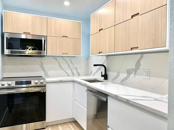 $240,000 | 2850 Northeast 14th Street, Unit 306B, Pompano Beach, FL 33062