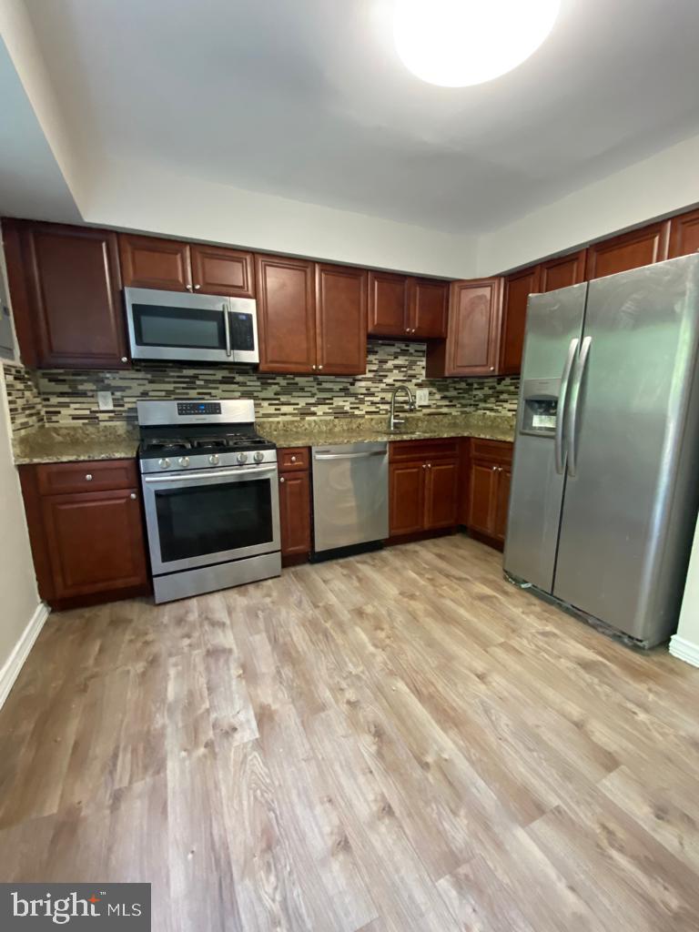 140 Chelsea Circle Clementon, NJ 08021 - Photo 3 of 11