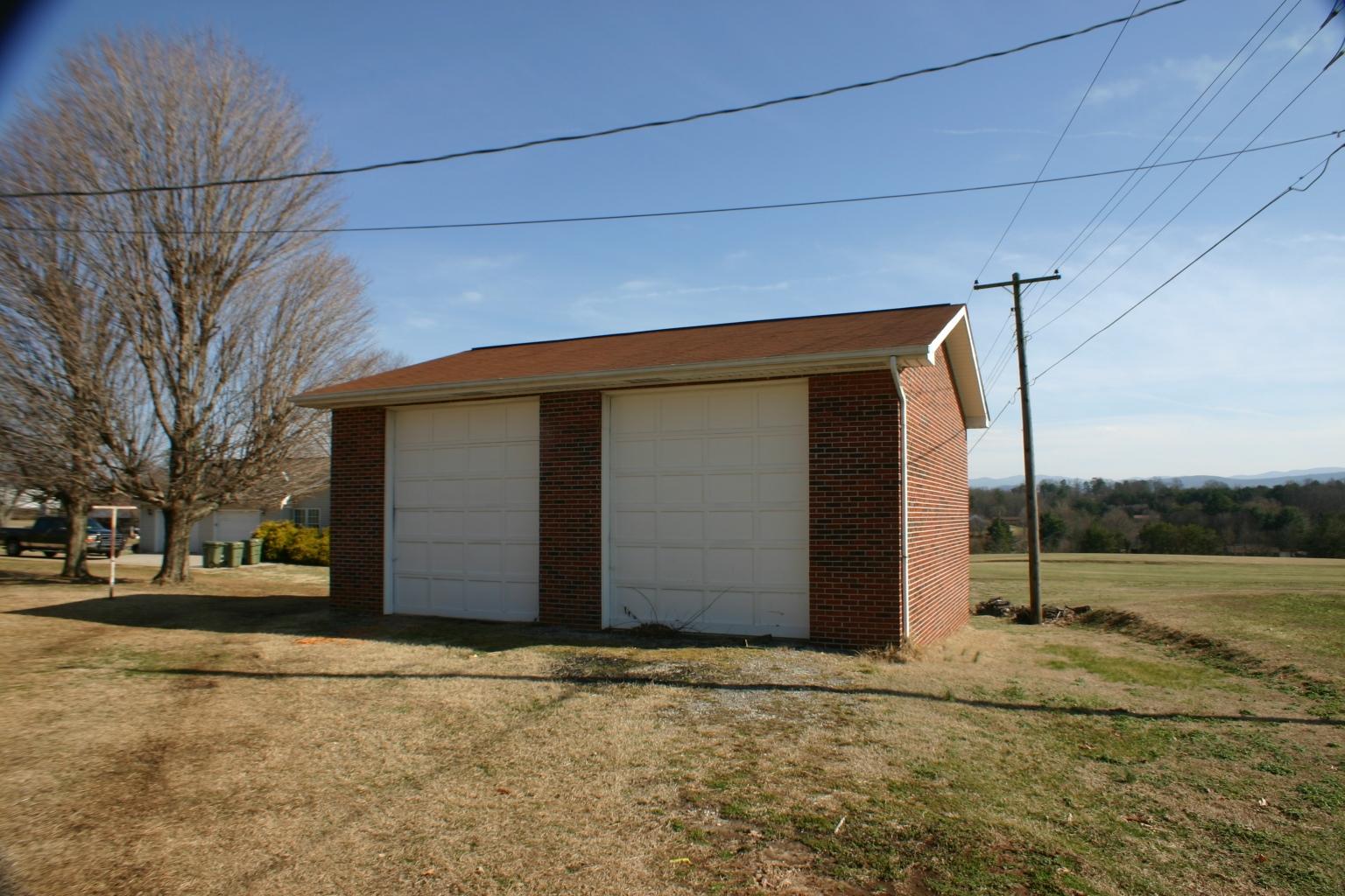 2126 Sevierville Road Maryville, TN 37804 - Photo 25 of 30 IMG_0072