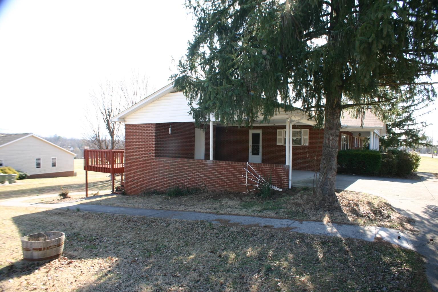 2126 Sevierville Road Maryville, TN 37804 - Photo 30 of 30 IMG_0081
