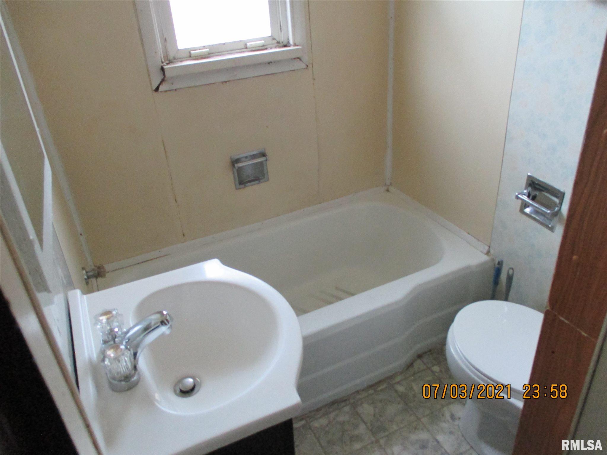 1032 North Wesley Street Springfield, IL 62702 - Photo 10 of 30