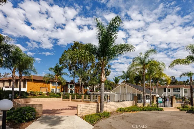 $599,000 | 25885 Trabuco Road, Unit 206, Lake Forest, CA 92630