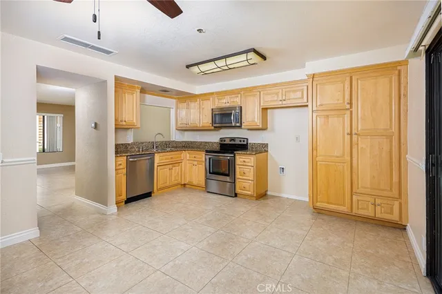 $599,000 | 25885 Trabuco Road, Unit 206, Lake Forest, CA 92630