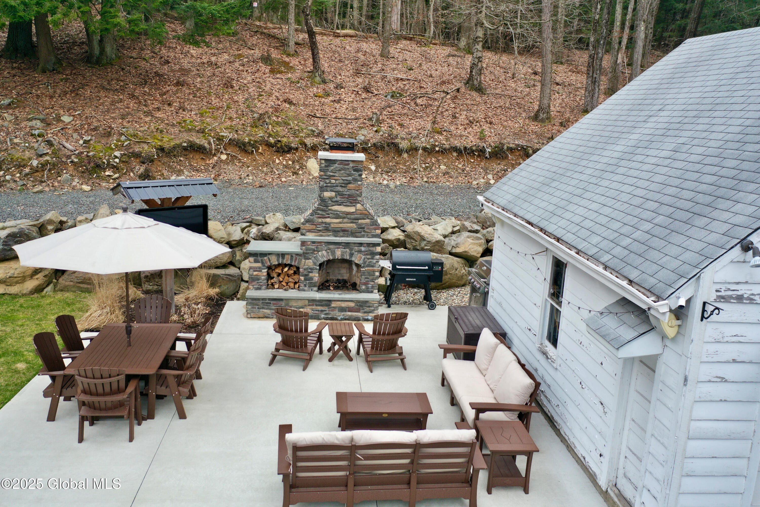 384 Plank Road Poestenkill, NY 12140 - Photo 3 of 64 5