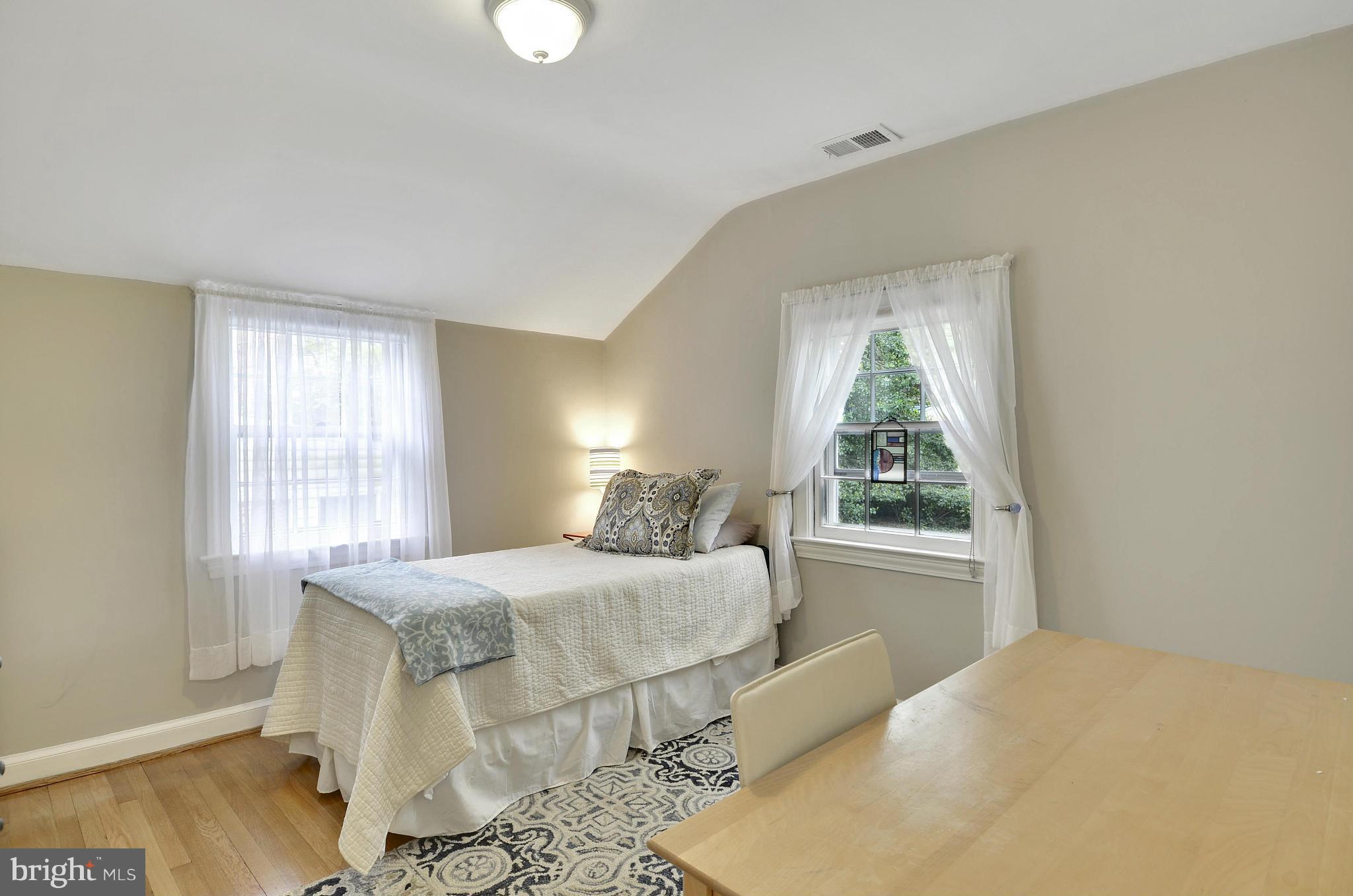 5910 Harwick Road Bethesda, MD 20816 - Photo 28 of 30 Bedroom