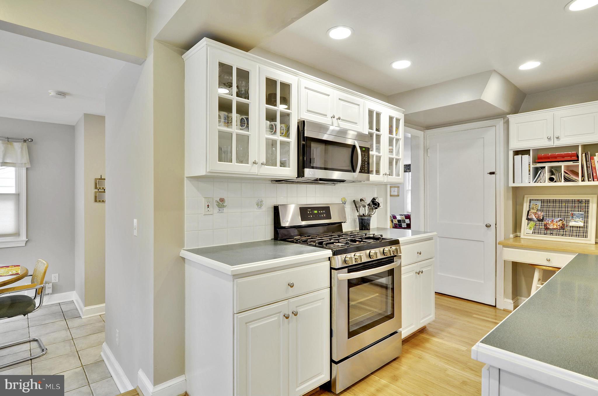 5910 Harwick Road Bethesda, MD 20816 - Photo 5 of 30 Kitchen