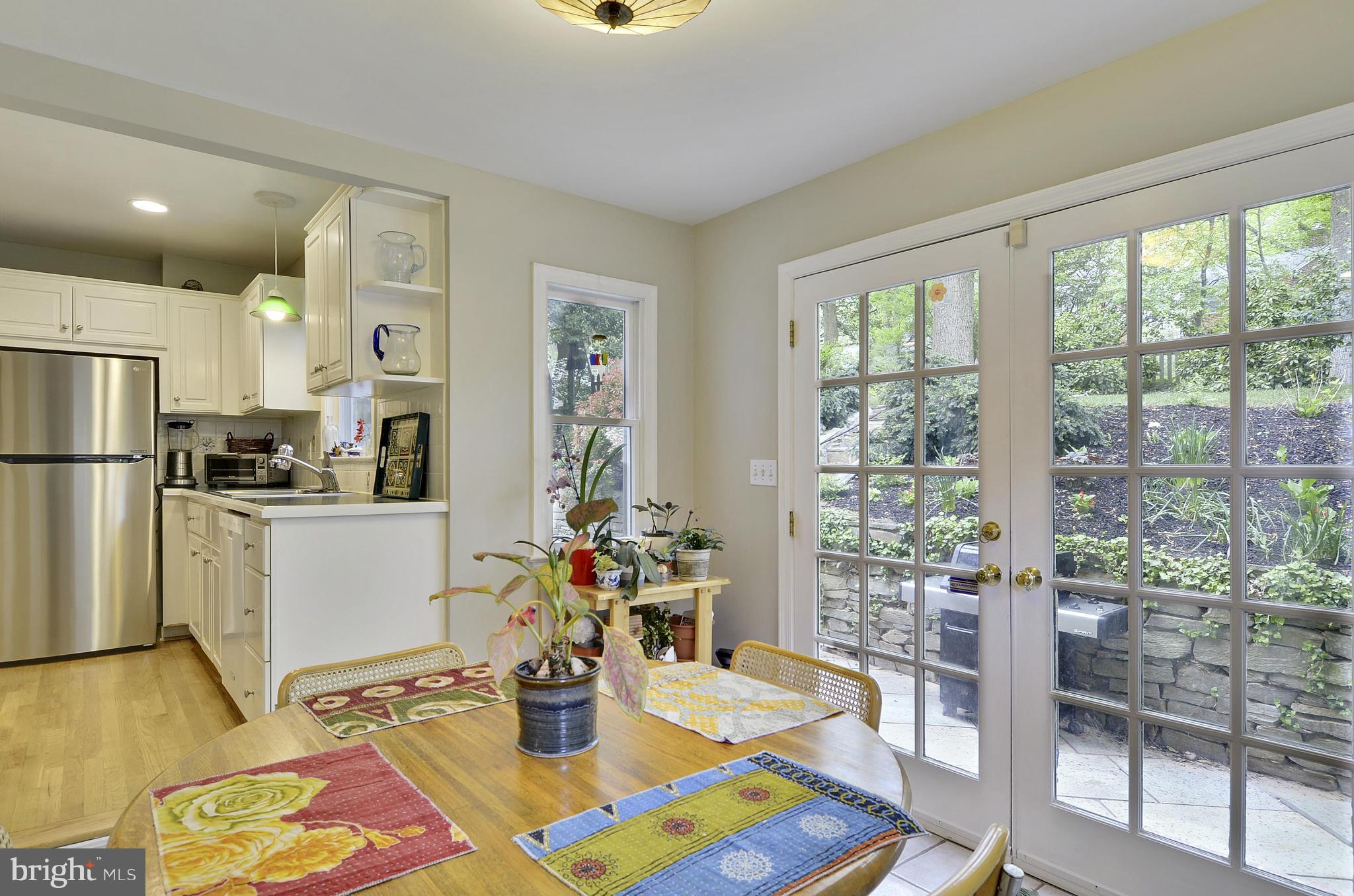 5910 Harwick Road Bethesda, MD 20816 - Photo 8 of 30 Breakfast Room