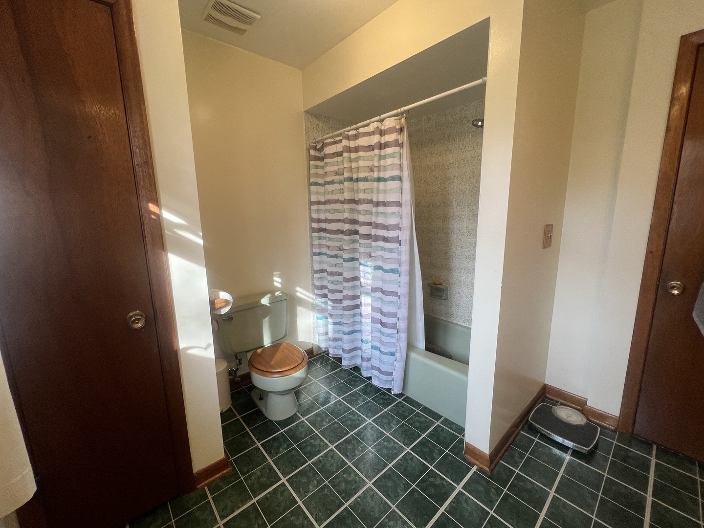 1380 South Regan Road New Lenox, IL 60451 - Photo 19 of 39 a bathroom with a toilet and a shower