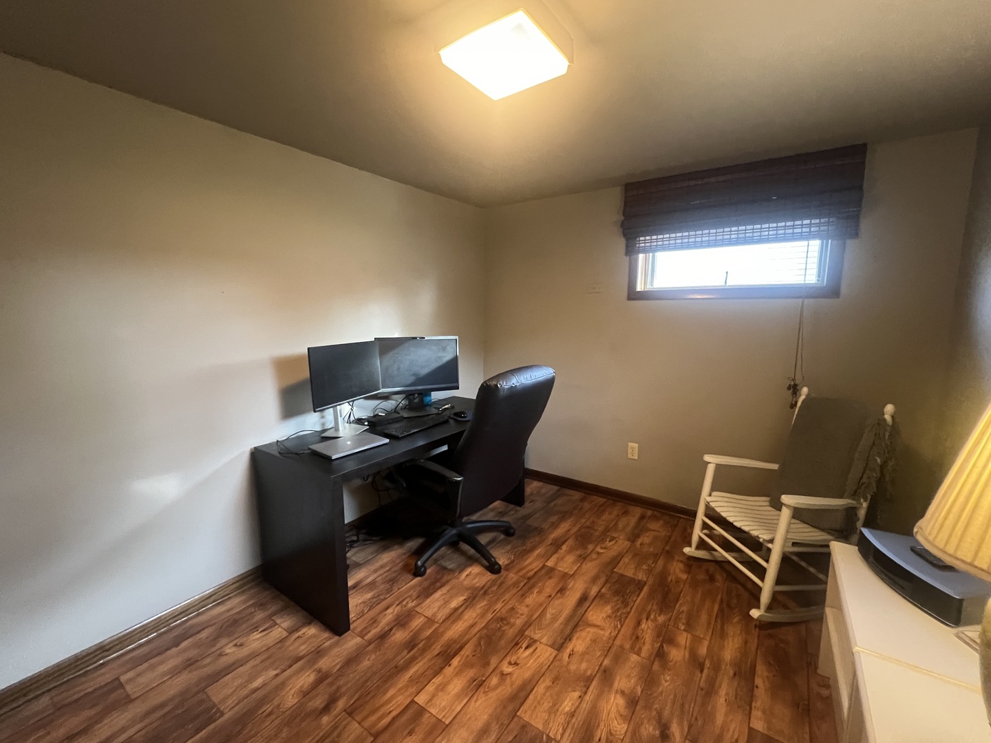 1380 South Regan Road New Lenox, IL 60451 - Photo 32 of 39 a workspace with furniture and wooden floor