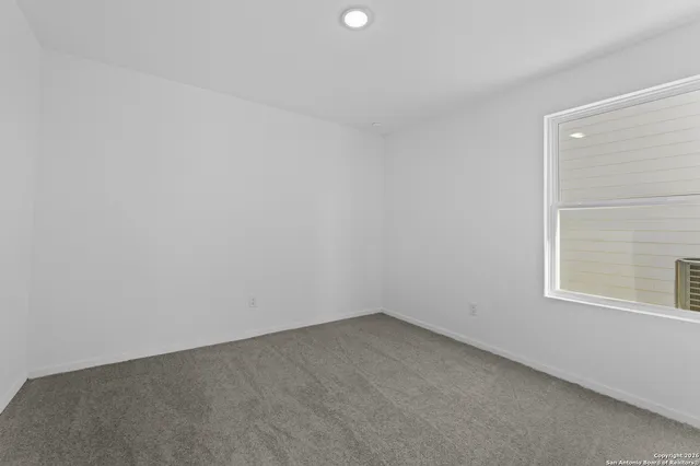 $275,000 | 106 Ellendale Place, Fredericksburg, TX 78624