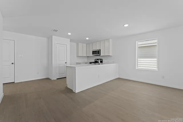 $275,000 | 106 Ellendale Place, Fredericksburg, TX 78624