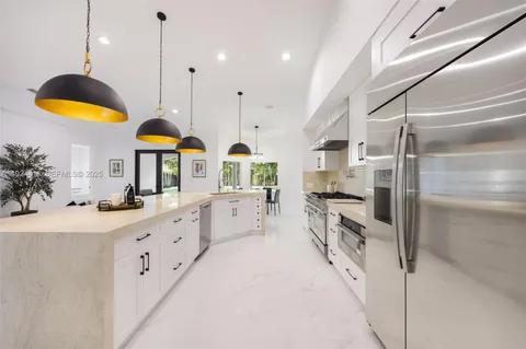 $2,495,000 | 6845 Southwest 52nd Street, Miami, FL 33155