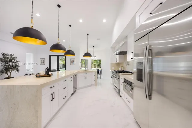 $2,495,000 | 6845 Southwest 52nd Street, Miami, FL 33155