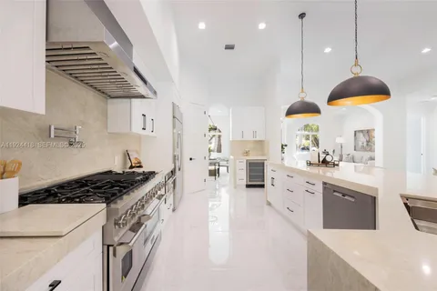 $2,495,000 | 6845 Southwest 52nd Street, Miami, FL 33155