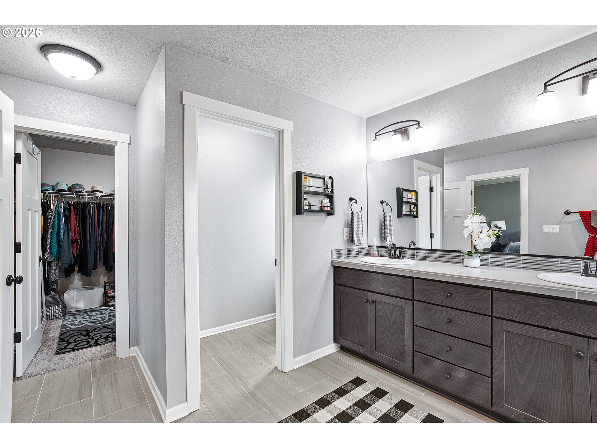 2091 35th Avenue Forest Grove, OR 97116 - Photo 23 of 40 Bathroom, Attached