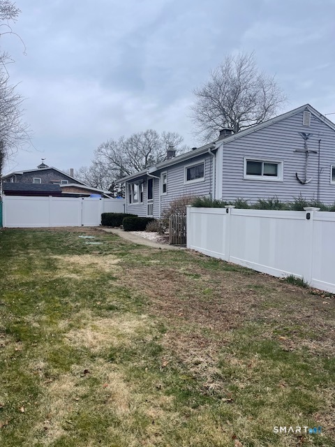 16 Bluff Road Ledyard, CT 06335 - Photo 4 of 23