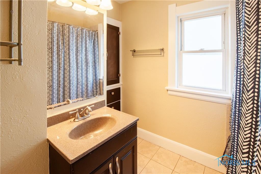 1817 Fairfax Road Toledo, OH 43613 - Photo 11 of 24 Gallery Image 11