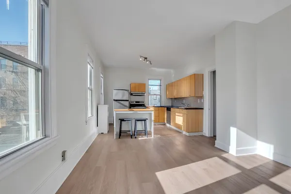 $2,950 | 25 Reservoir Avenue, Unit 2, Jersey City, NJ 07307