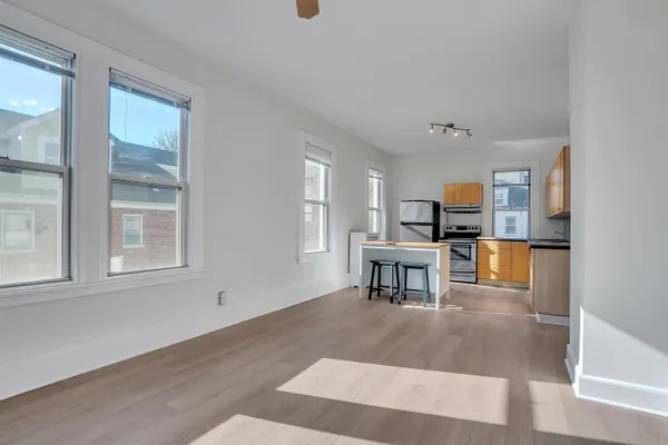 $2,950 | 25 Reservoir Avenue, Unit 2, Jersey City, NJ 07307