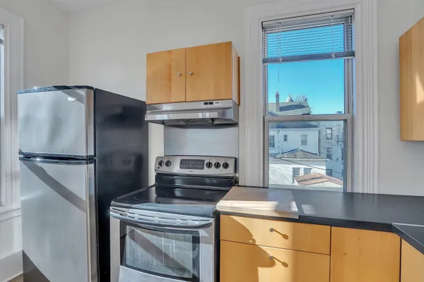 $2,950 | 25 Reservoir Avenue, Unit 2, Jersey City, NJ 07307