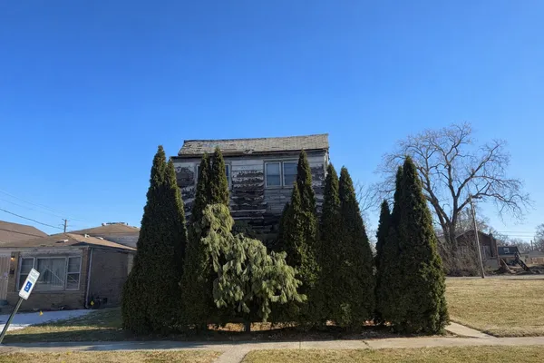 $49,000 | 14717 Hoyne Avenue, Harvey, IL 60426