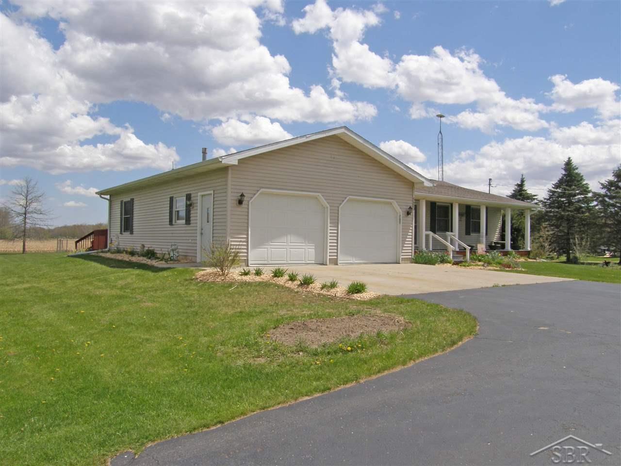 5603 South Iva Road St. Charles, MI 48655 - Photo 2 of 31 50014890-1.JPG