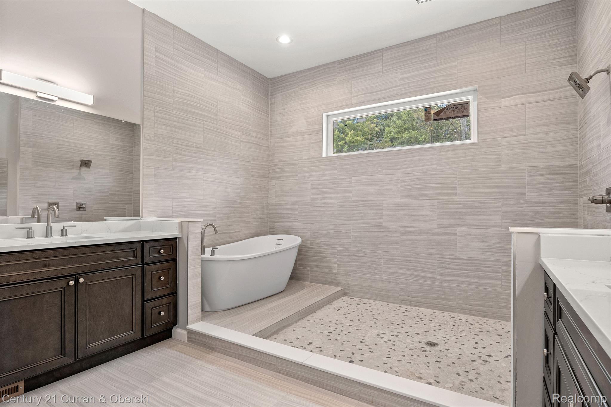 24880 Farmbrook Road Southfield, MI 48034 - Photo 24 of 56 Gallery Image 24