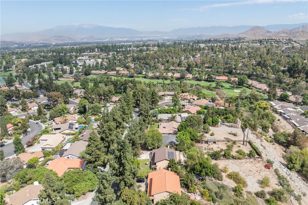 5740 Vía Cervantes Riverside, CA 92506 - Photo 23 of 75 Gallery Image 23