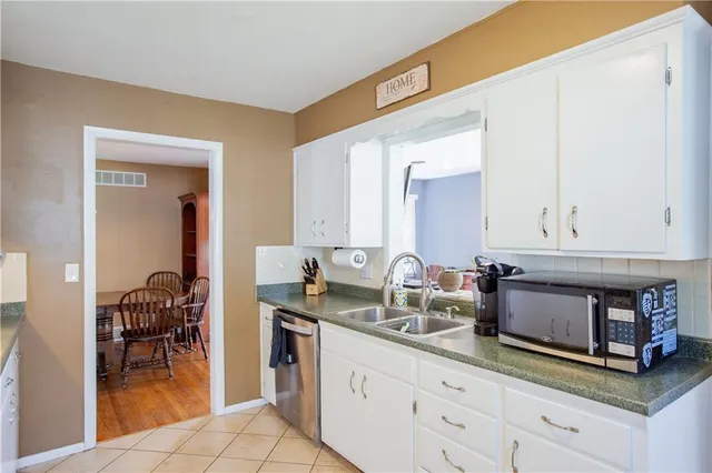 $315,000 | 10110 Forest Avenue, Kansas City, MO 64131