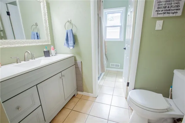 $315,000 | 10110 Forest Avenue, Kansas City, MO 64131