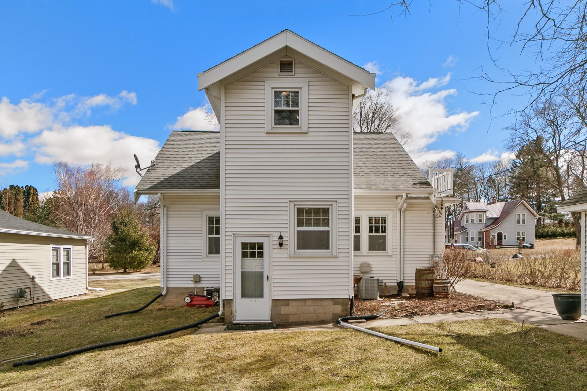 563 South Main Street Monticello, WI 53570 - Photo 19 of 53