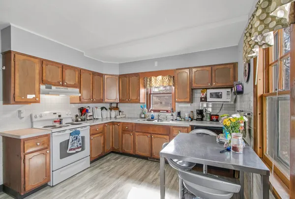 $285,000 | 563 South Main Street, Monticello, WI 53570