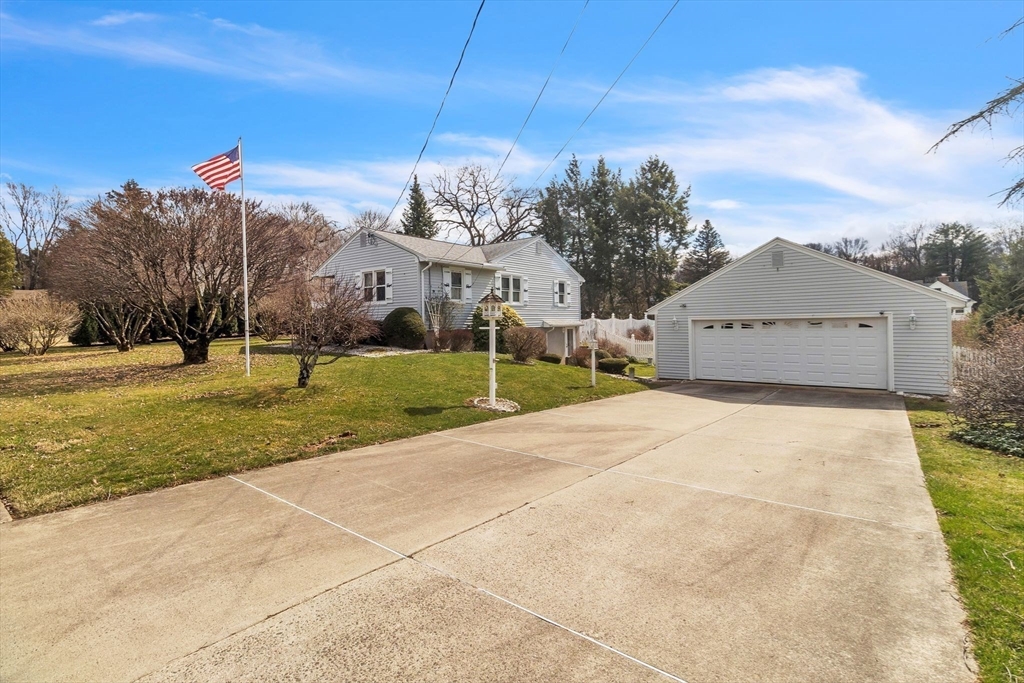 85 Fox Farm Road Feeding Hills, MA 01030 - Photo 4 of 42 Gallery Image 4